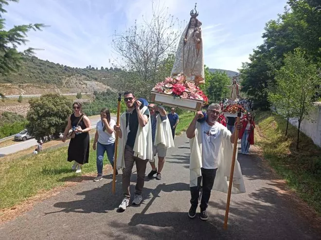 GALERÍA | Zamoranos y trasmontanos, más de siete siglos  bajo la protección divina de “La Riberiña”