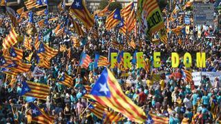 Una Diada con mascarilla y bajo la lupa