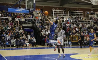 Y esto fue el fortín de Pumarín: el Alimerka Oviedo Baloncesto se despide de su estadio con victoria (72-65)