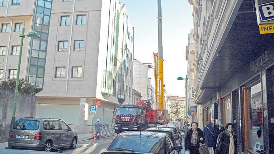 Un tramo de la calle Fariña Ferreño permaneció cortado ayer durante todo el día.