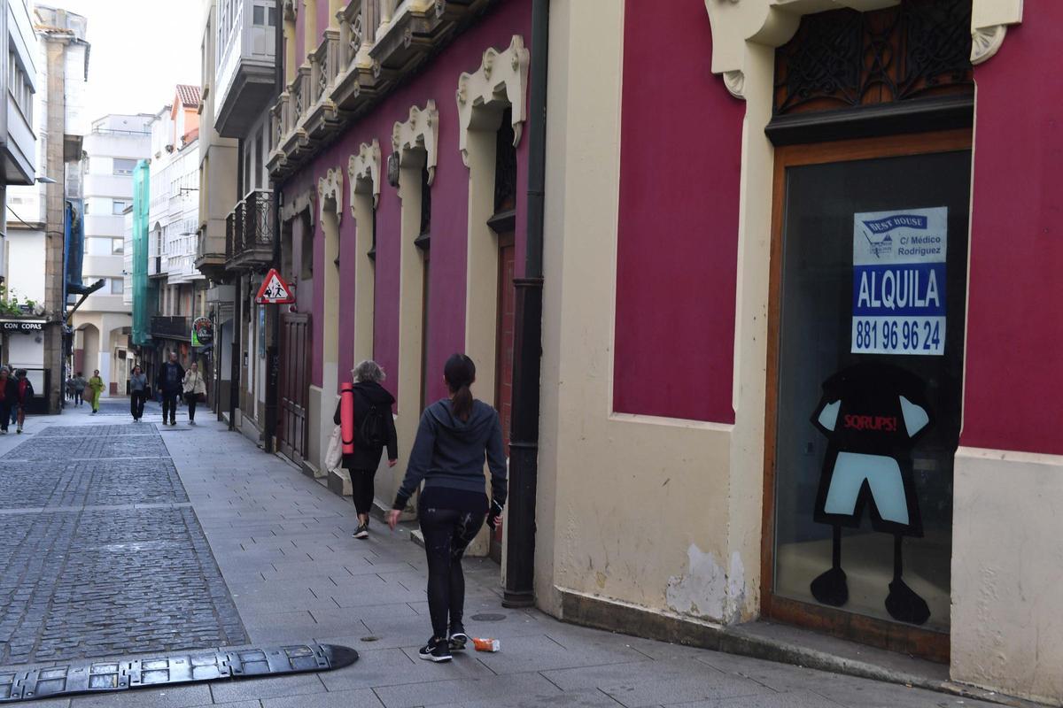 Un bajo comercial en alquiler.