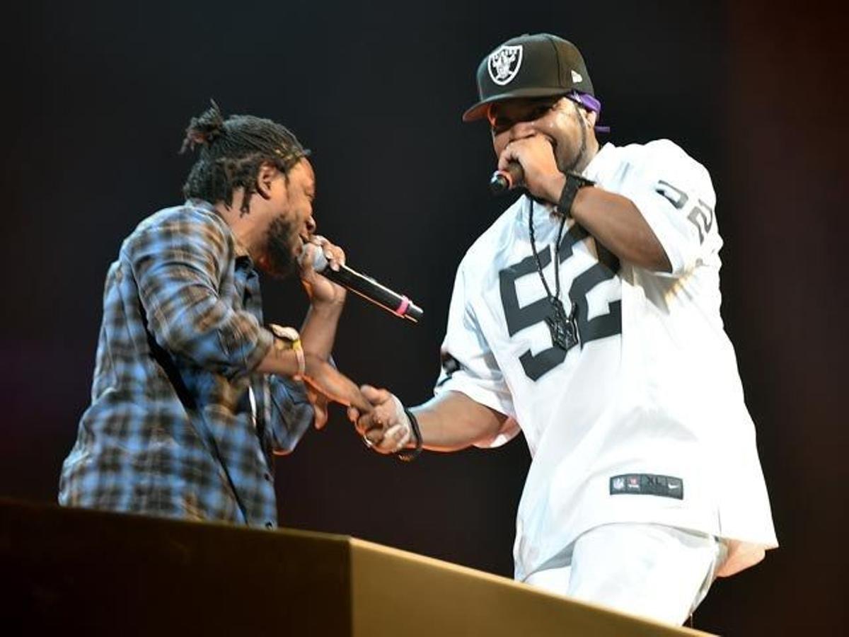 Los raperos Kendrick Lamar y Ice Cube, durante su actuación en el Festival de Coachella.