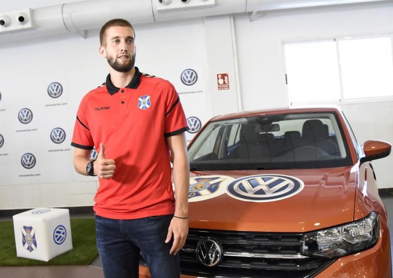 CD Tenerife: presentación de Nikola Sipcic