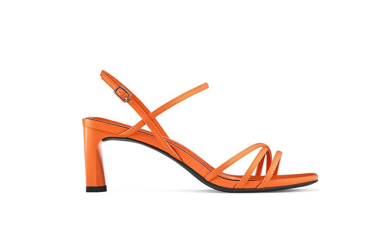 Sandalias de tacón medio y tiras en color naranja de Rita Ora para Deichmann