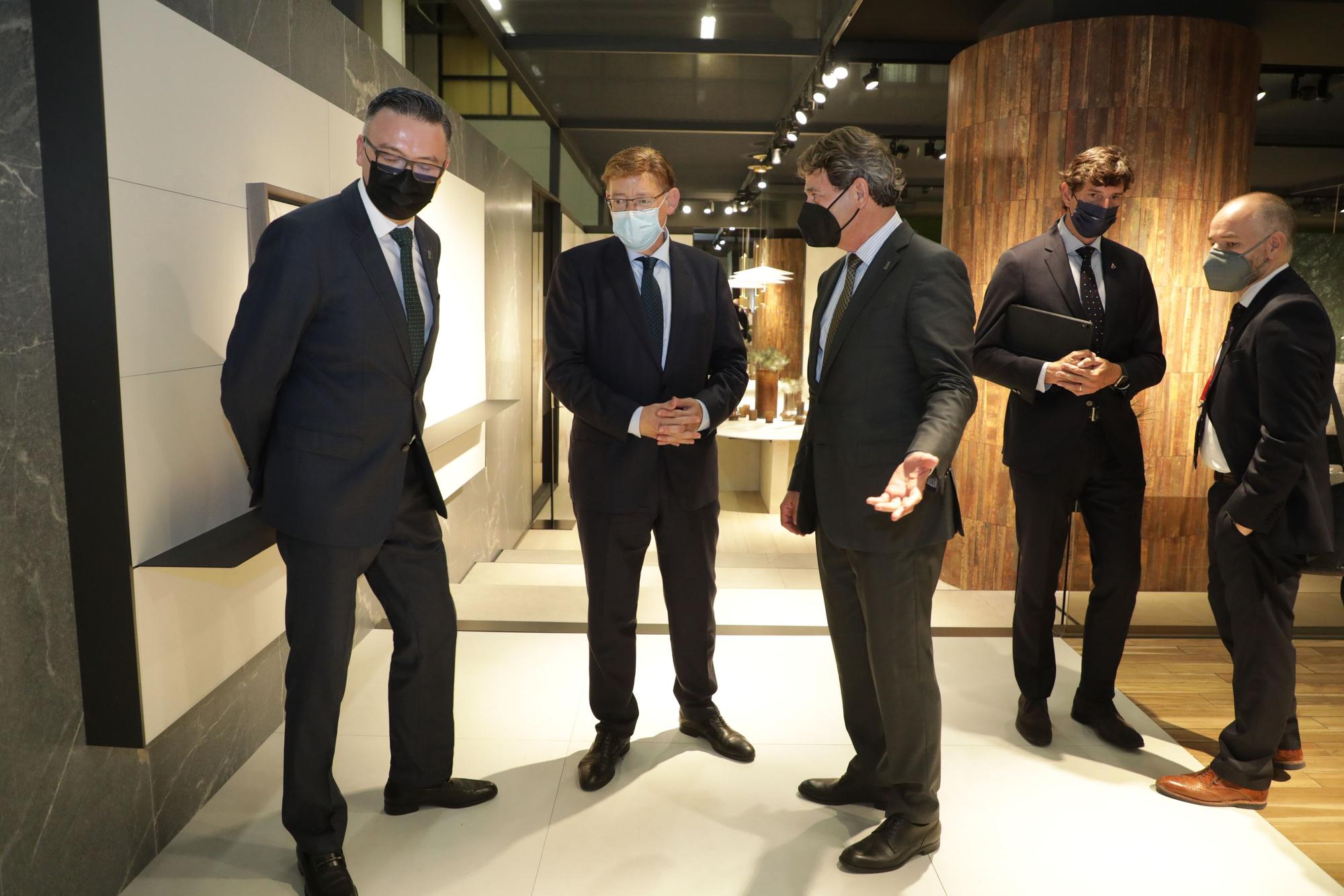 El president de la Generalitat valenciana, Ximo Puig, visita Cersaie