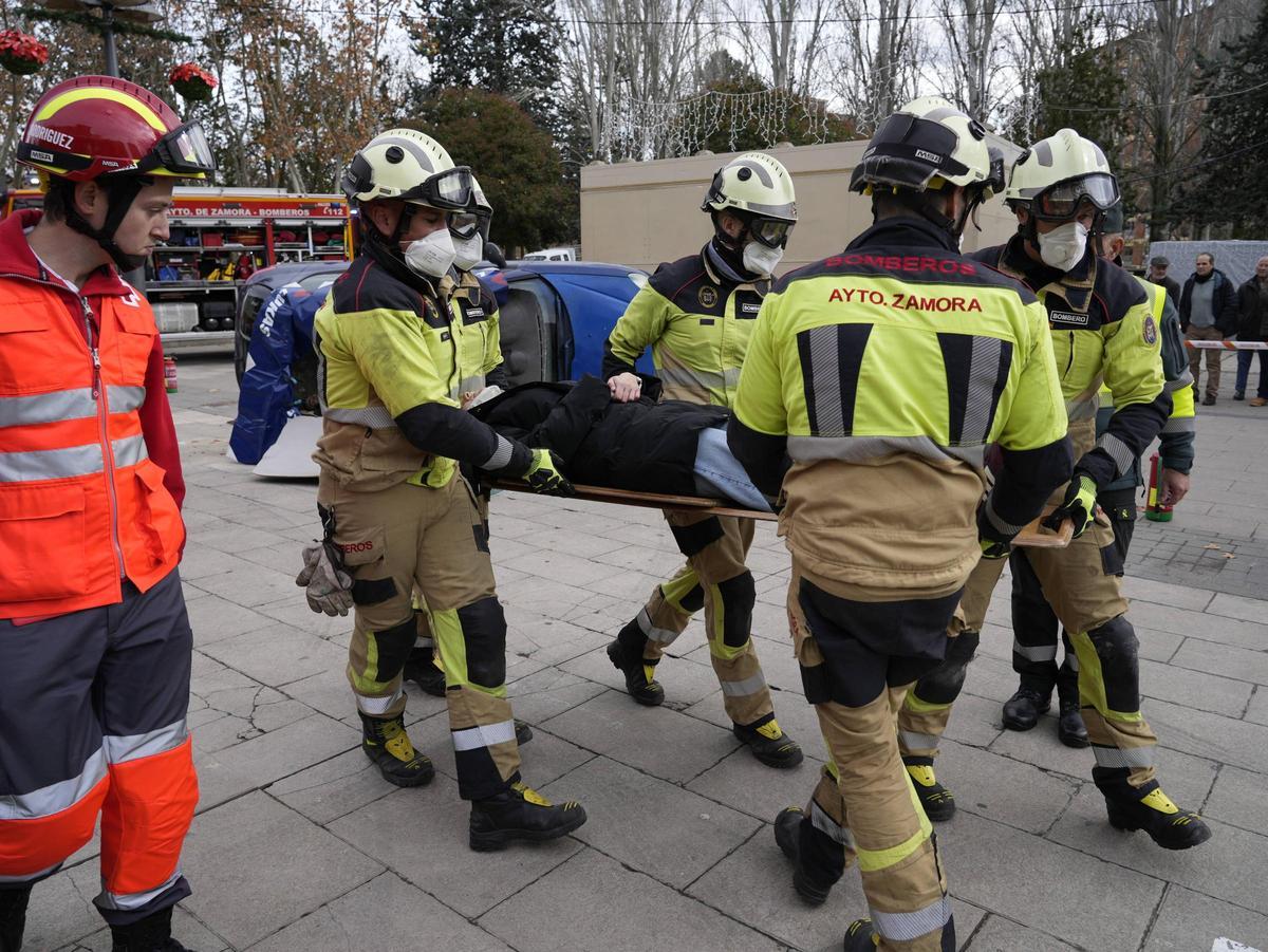 Simulacro de accidente en La Marina