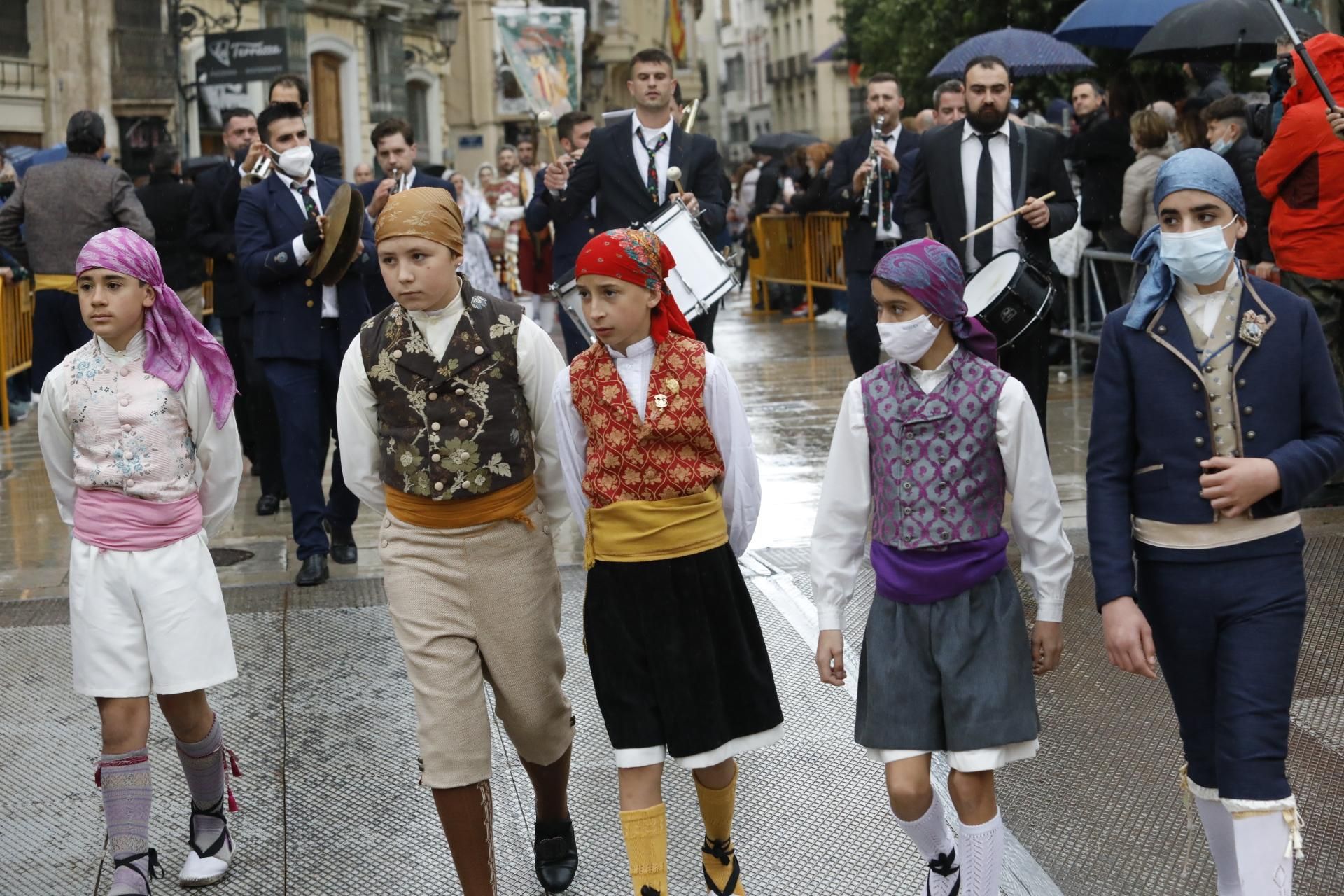 Búscate en el primer día de ofrenda por la calle de Quart (entre las 17:00 a las 18:00 horas)