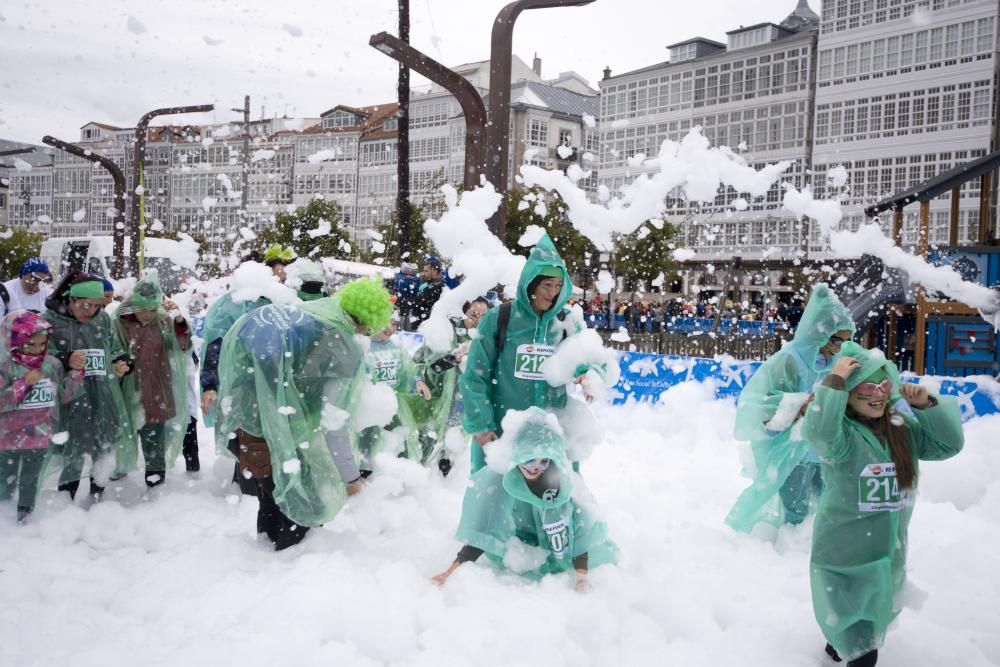 Más de 9.000 personas participan en la sexta Carrera ENKI en A Coruña.