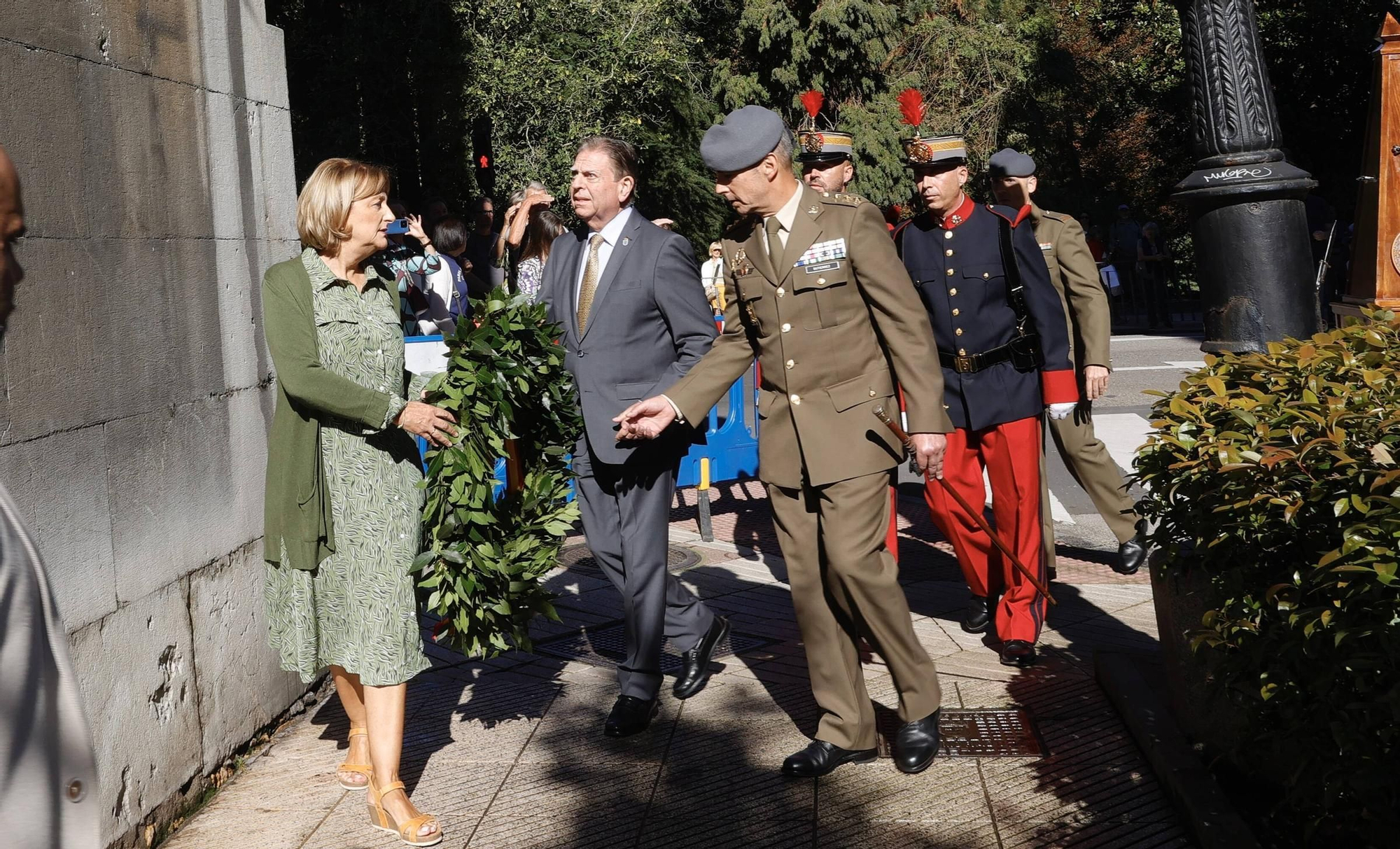 Parada militar en Oviedo para homenajear al Cabo Noval