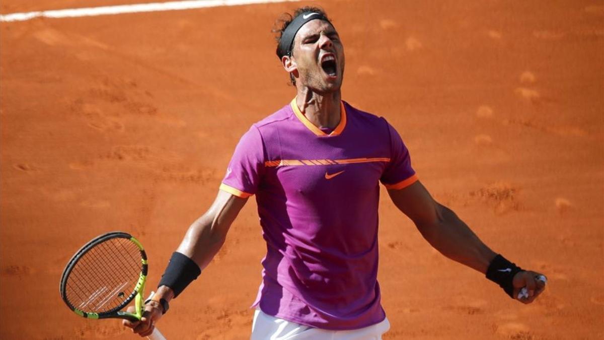 Un exultante Nadal celebra la victoria sobre Novak Djokovic