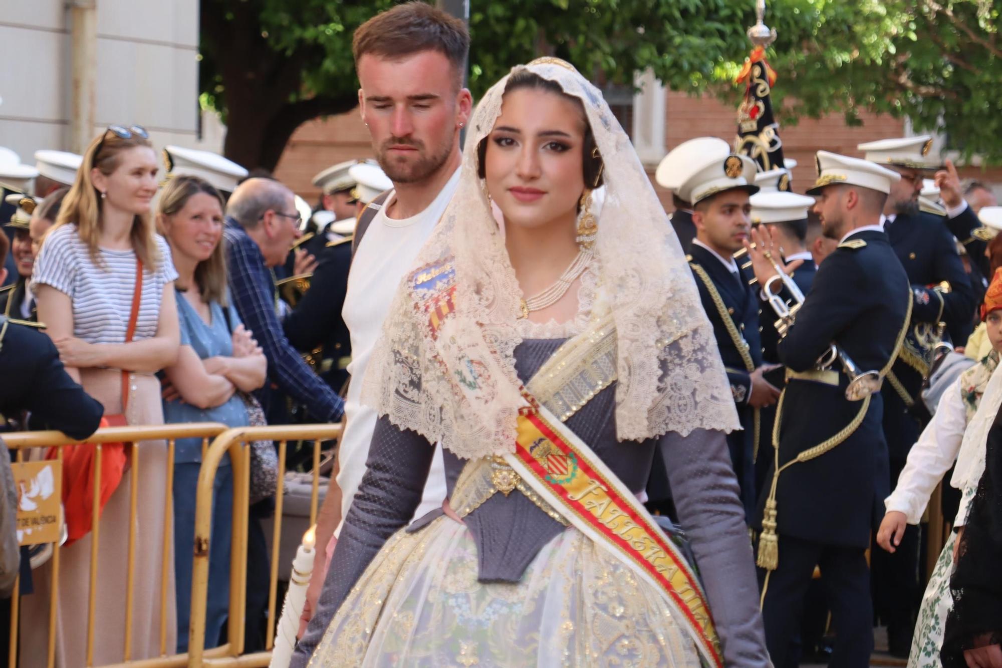 Comisiones de falla en la Procesión de la Virgen (2/5)