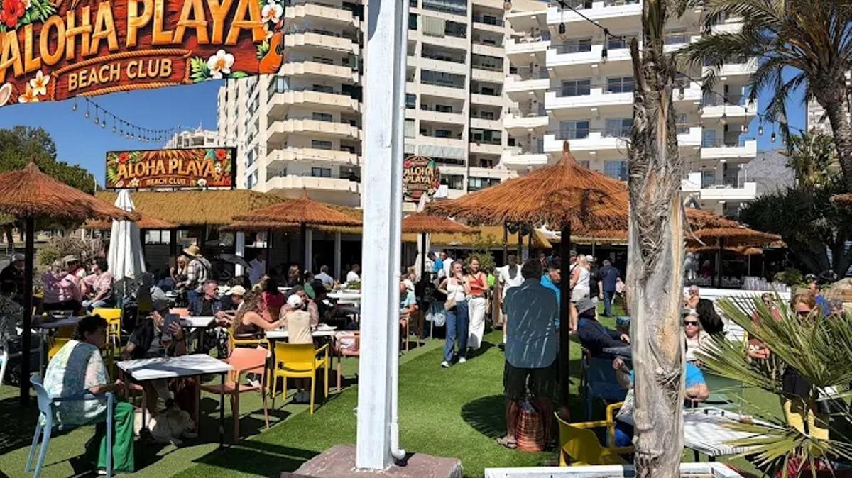 Establecimientos como Aloha Playa Beach Club cuentan con el respaldo de Coca-Cola Europacific Partners como proveedores.