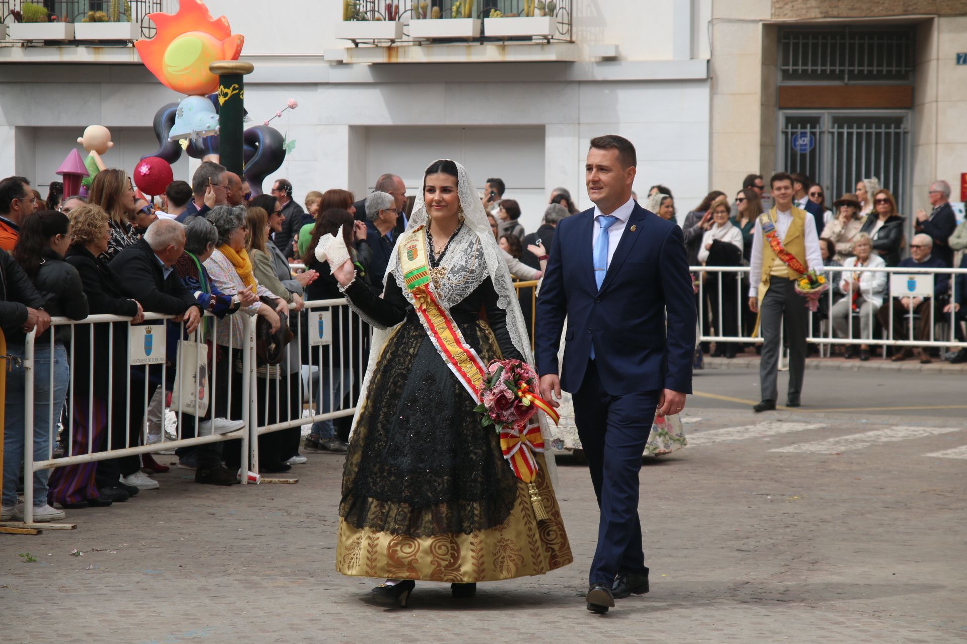 Fotos de la ofrenda a la patrona en las Fallas de Burriana 2024