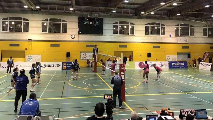 Momento del partido de ayer entre el Zalaeta y el Socuéllamos en las semifinales de la Copa Princesa.