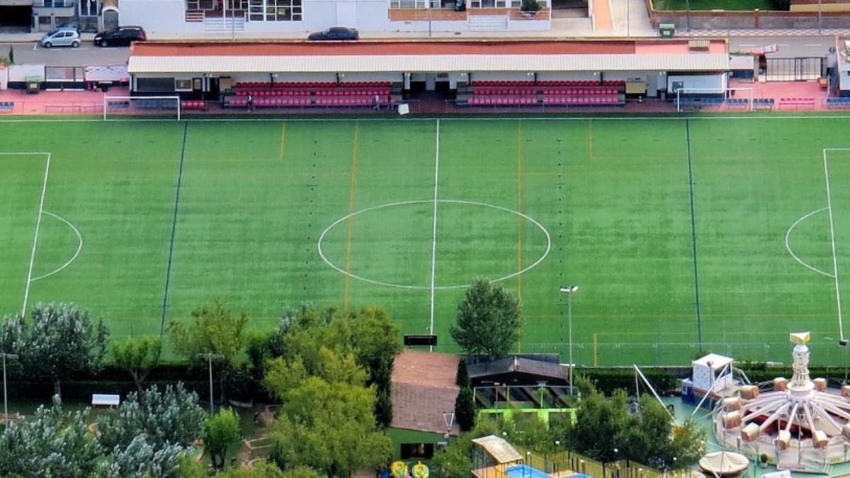 Una de les inversions serà la renovació de la gespa del camp de futbol.