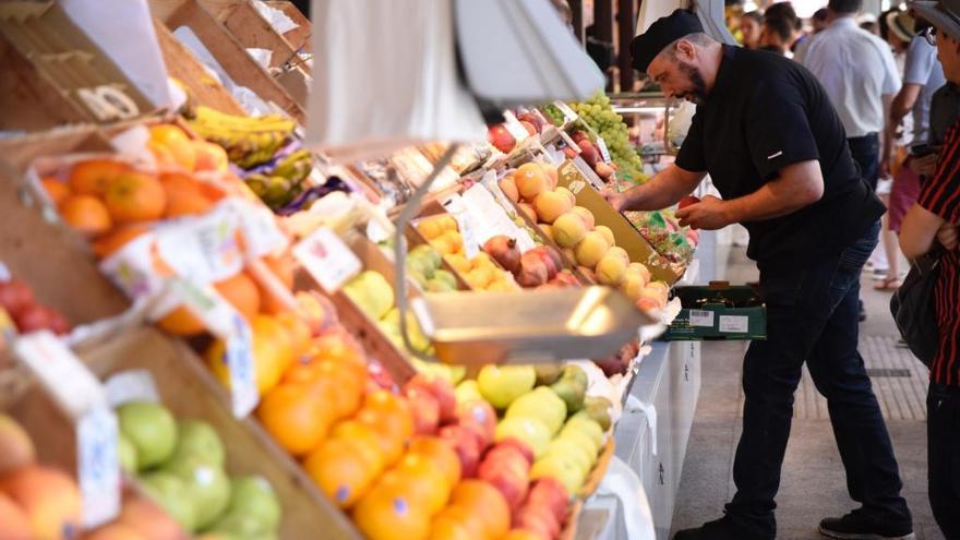 Las ventas del comercio valenciano suben un 2,1 % en abril