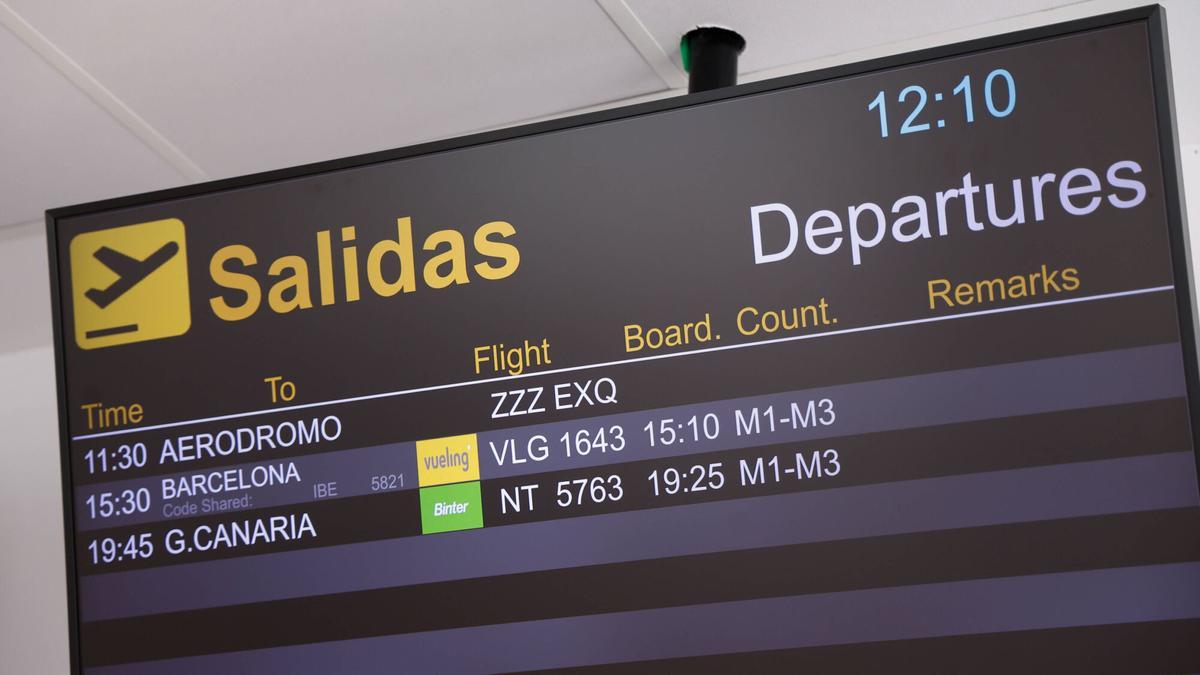 El alcalde confía en nuevos destinos desde el Aeropuerto de Córdoba.