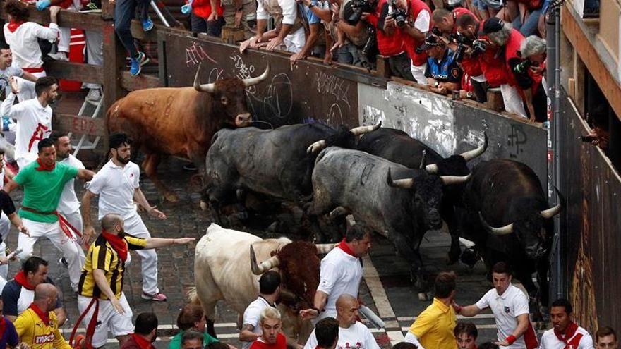 Un veloz y peligroso encierro de Miura cierra los Sanfermines 2018