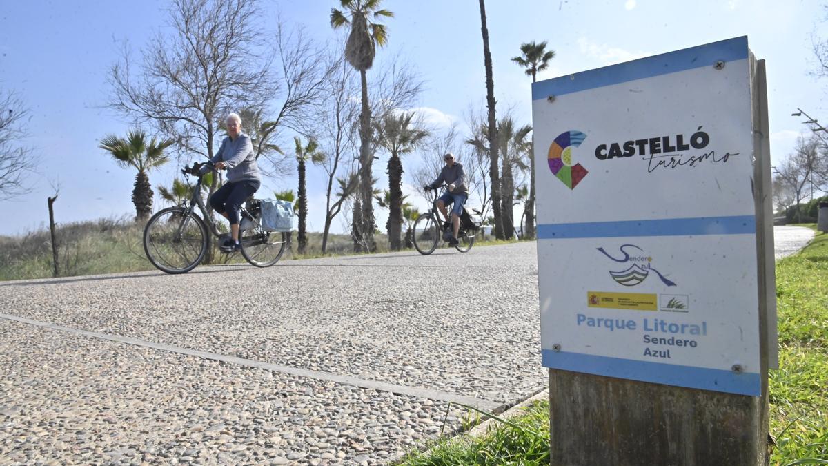 La senda azul de Castelló invita a la práctica deportiva.