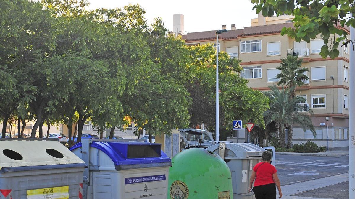 La antena, en la azotea de un edificio de La Bayas