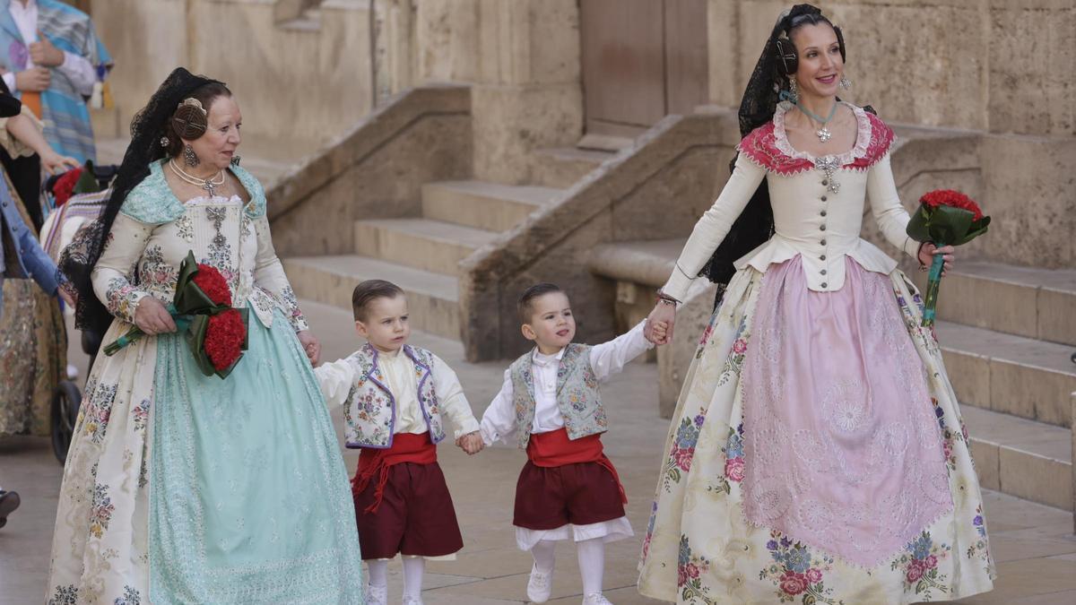Adecuar el horario al desfile de los menores es uno de los argumentos esgrimidos para la tercera sesión de la Ofrenda
