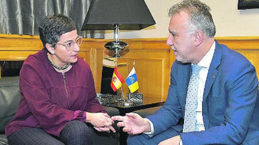 Arancha González con Ángel Víctor Torres en Presidencia del Gobierno, en Las Palmas de Gran Canaria.