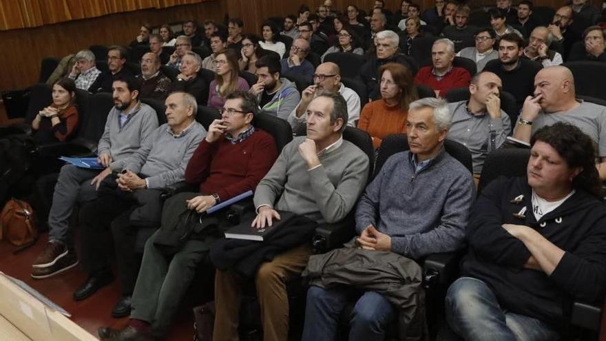 Mesa redonda sobre Xylella en el edificio de sa Riera.