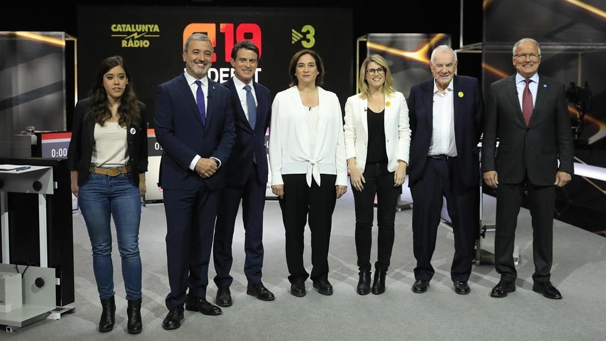 Los aspirantes a alcalde de Barcelona antes de comenzar el debate de TV-3.