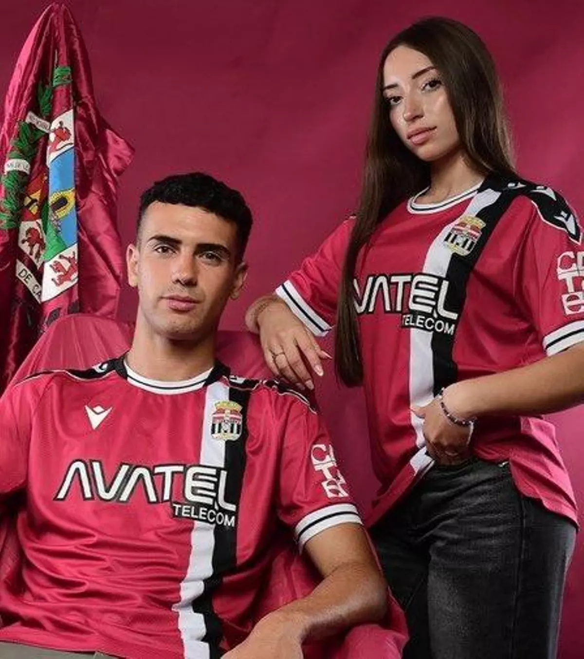 El FC Cartagena presenta su segunda equipación