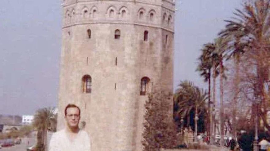 Ramos Gordón cuando era profesor de Puebla en un viaje a Sevilla.