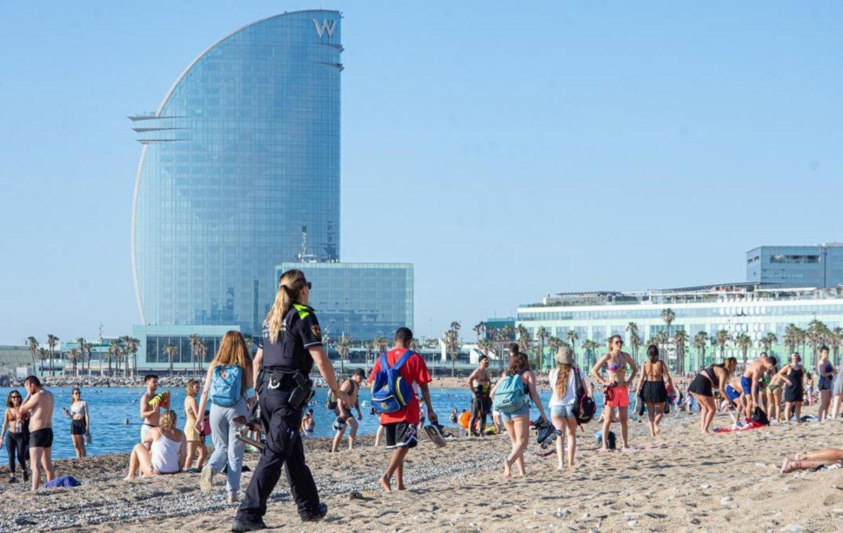 La playa de la Barceloneta, esta mañana.