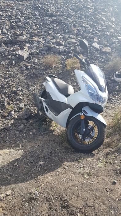 Fallece al colisionar su motocicleta contra una señal de tráfico en Fuerteventura