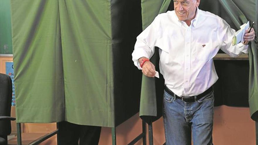 La derecha chilena de Piñera, más cerca de volver al poder
