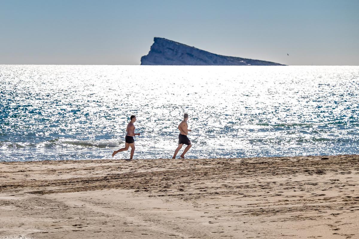 Benidorm se prepara para la invasión de turistas por el puente de diciembre