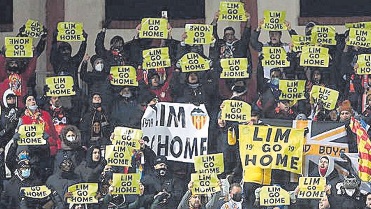 Pancartas de Lim Go Home