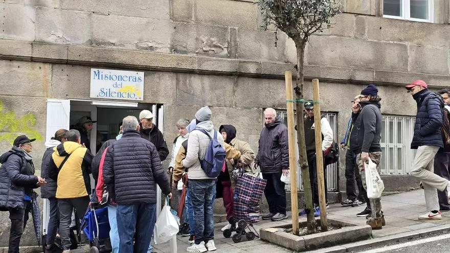 La cola del hambre lejos de menguar crecen en la ciudad