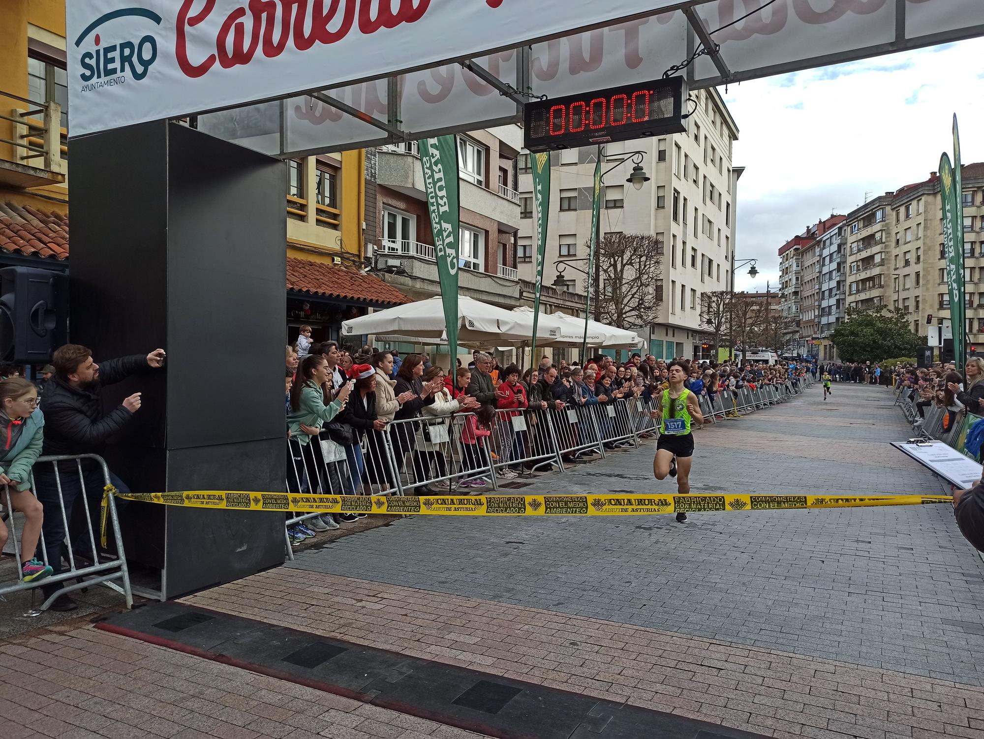 Casi 1.500 participantes disputan la carrera de Fin de Año de Pola de Siero