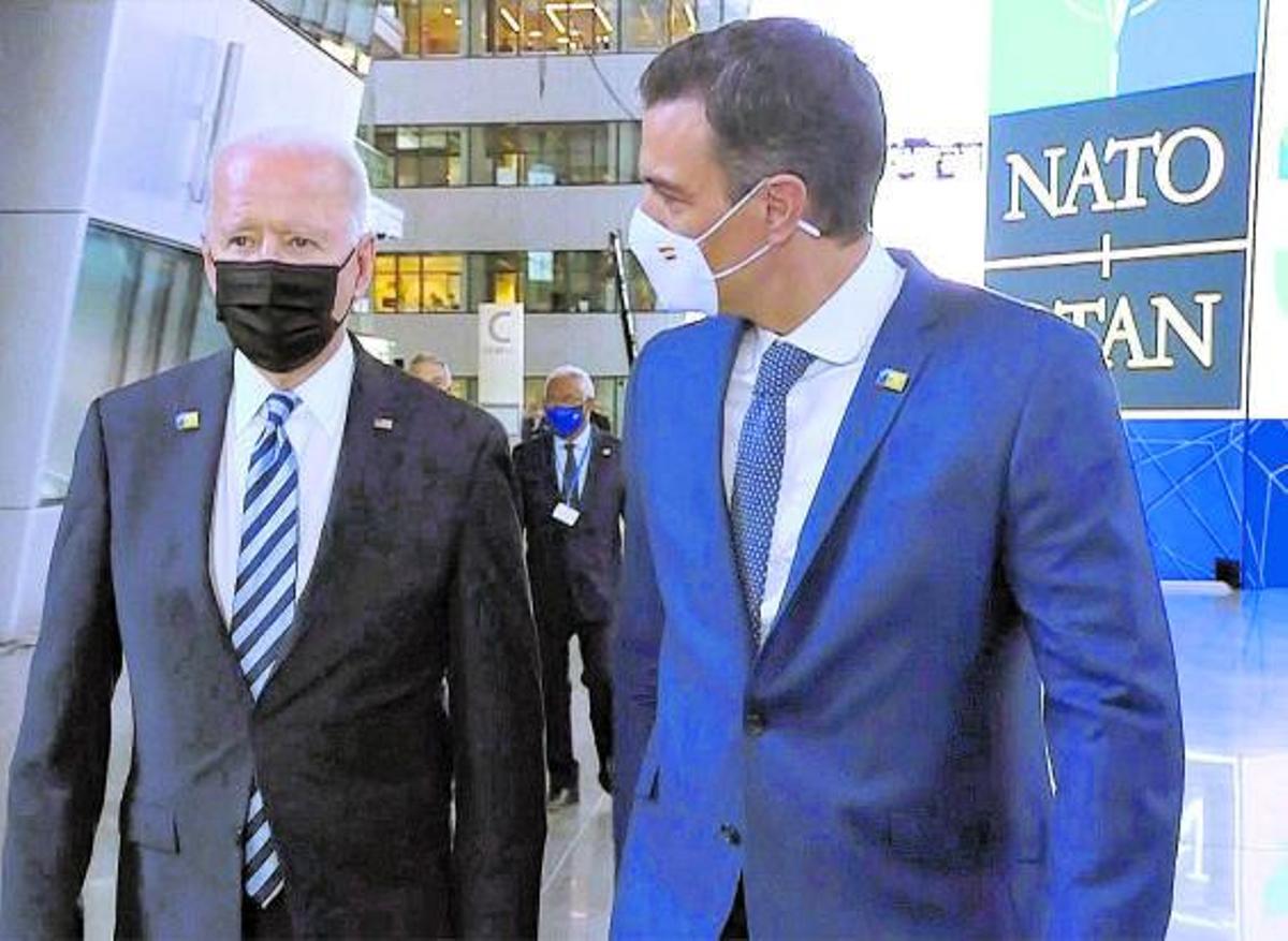 Biden y Sánchez, esta semana en su famoso paseo. | EFE