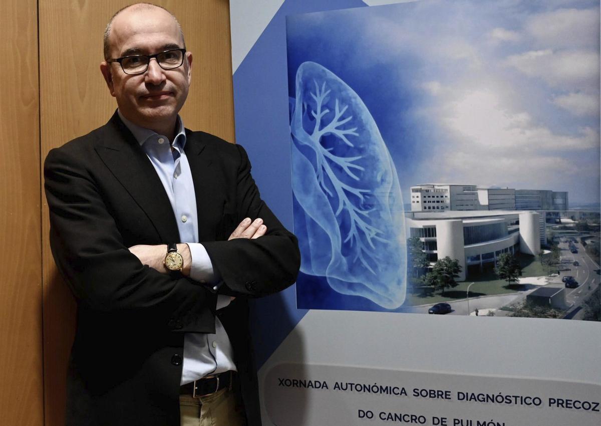 Luis Miguel Seijo Maceiras, ayer en el Hospital Montecelo de Pontevedra.