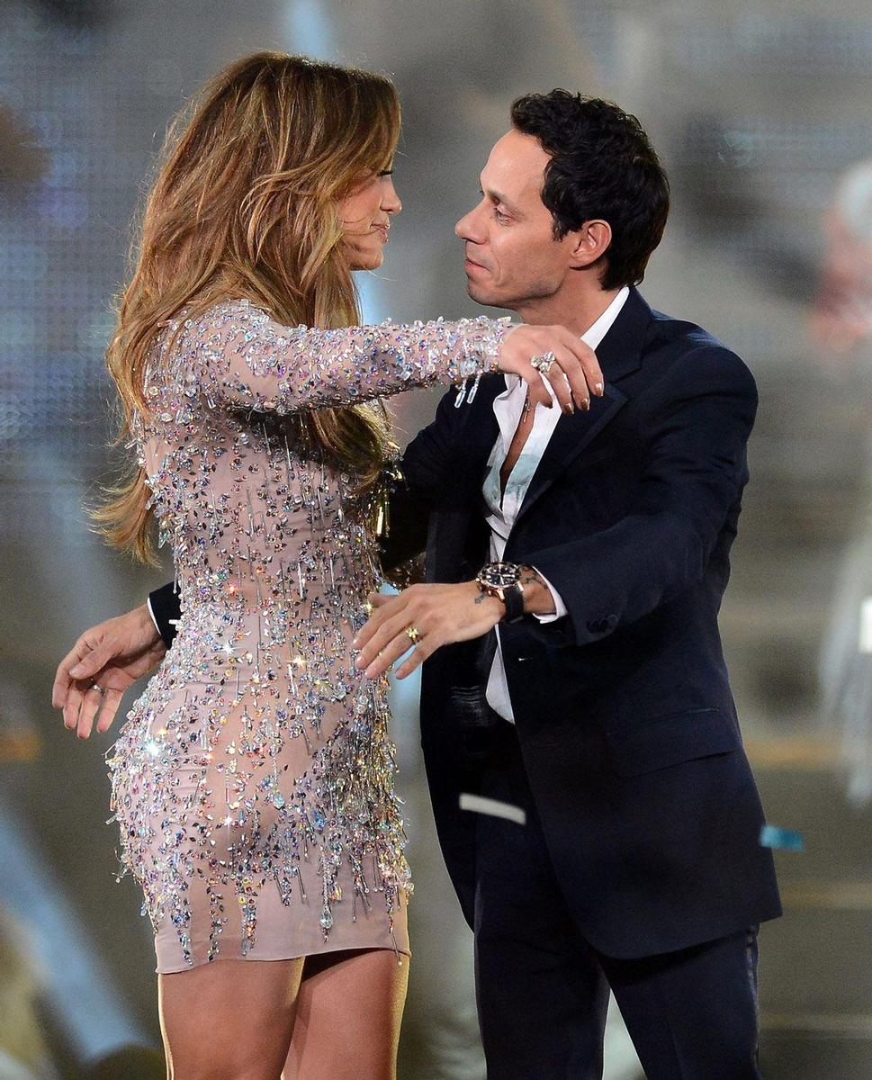 Jennifer Lopez y Marc Anthony en el escenario juntos
