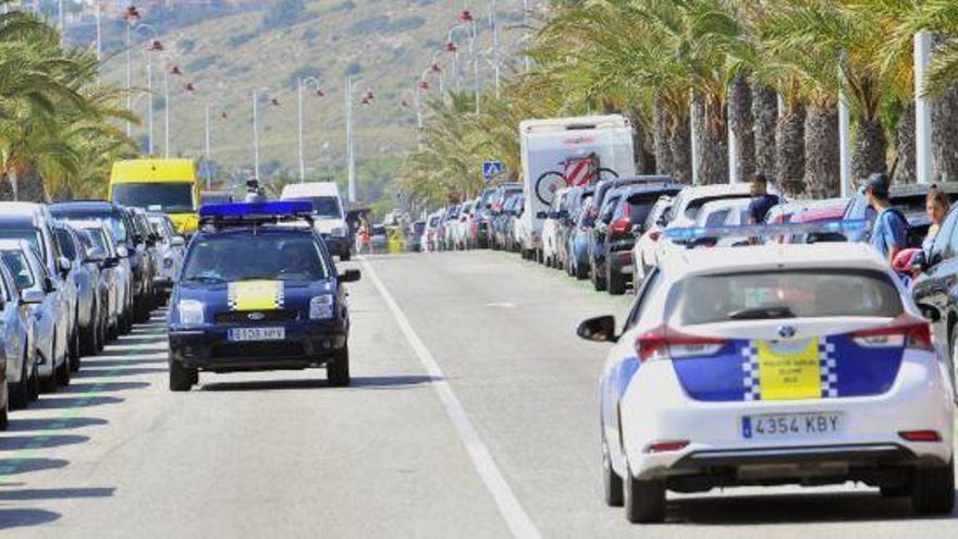 Detenido un adolescente de 16 años por conducir un turismo en Arenales