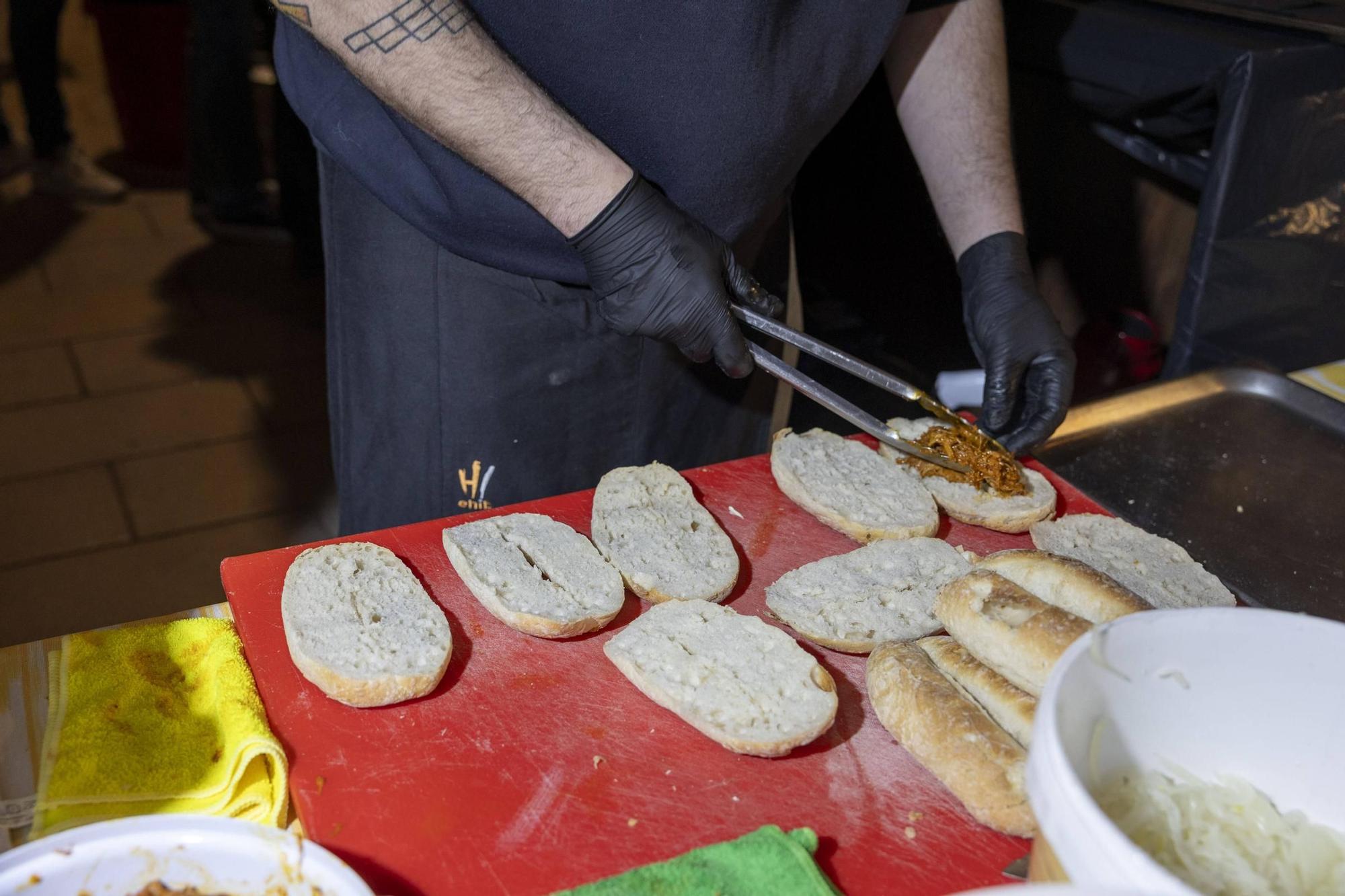 Palma celebra las 'Llonguetades' de Sant Sebastià