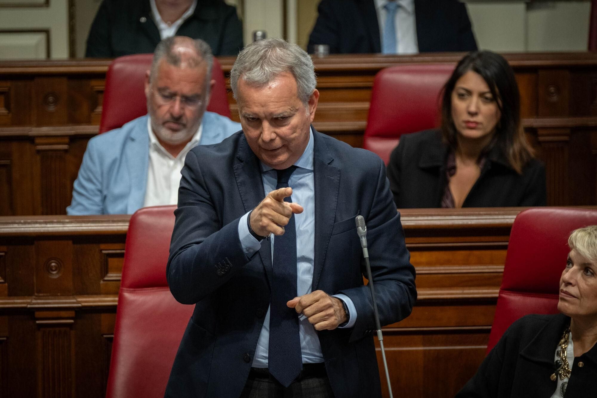Pleno del Parlamento de Canarias.