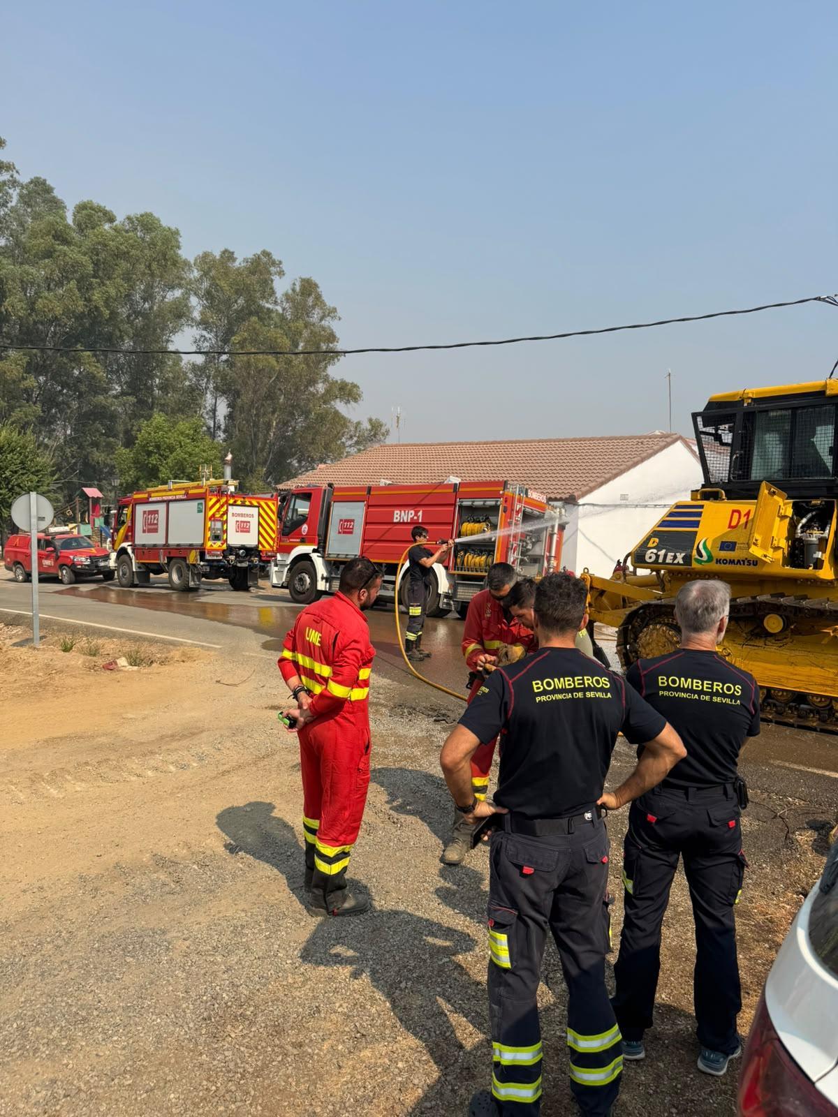 Los Bomberos de la Provincia de Sevilla desplegados en El Álamo