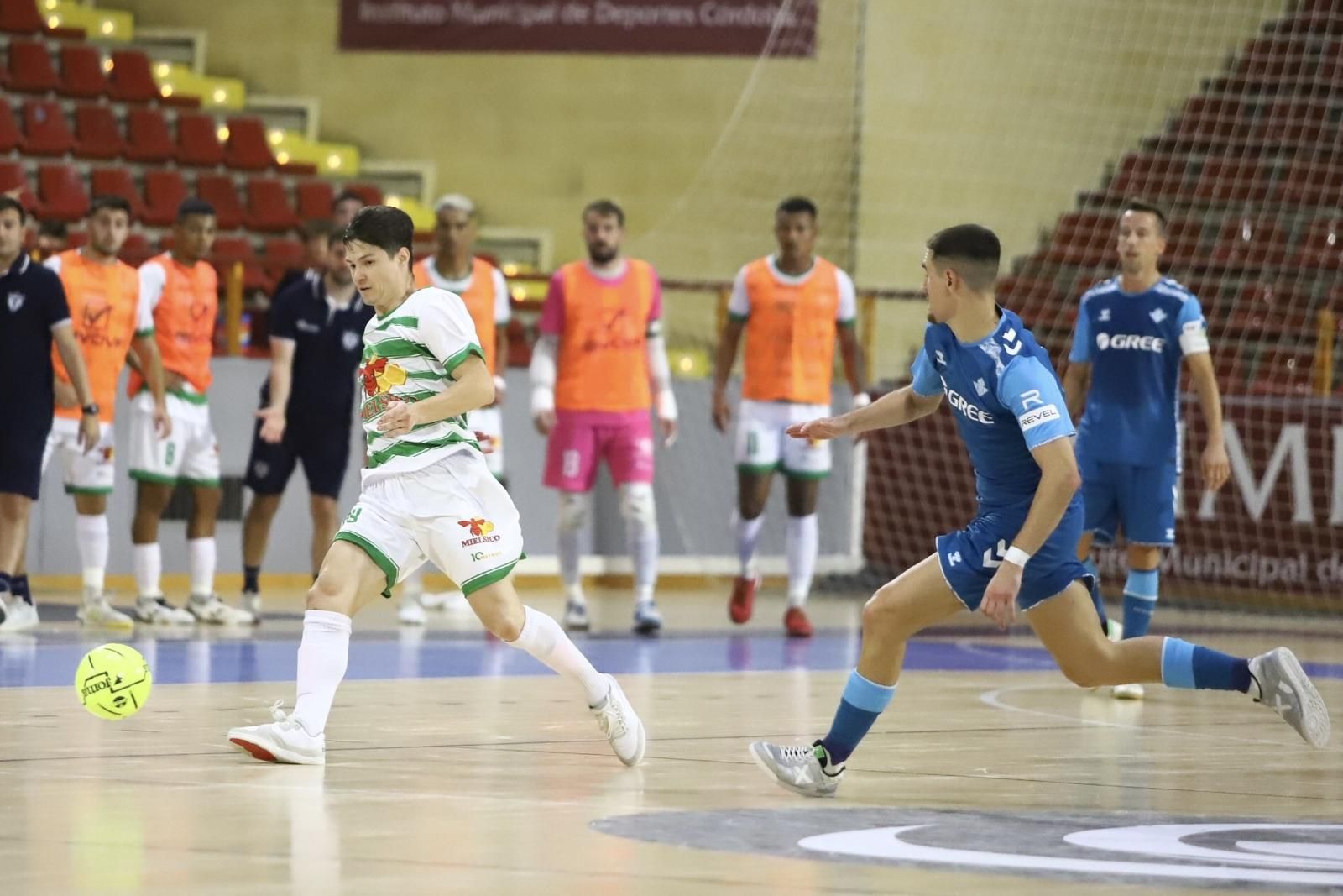 Córdoba Futsal-Real Betis Futsal | Las imágenes del partido en el Palacio Vista Alegre