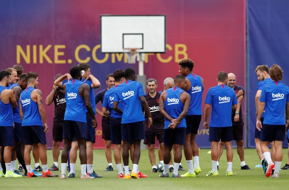 Luis Suárez ja s'entrena amb el Barça