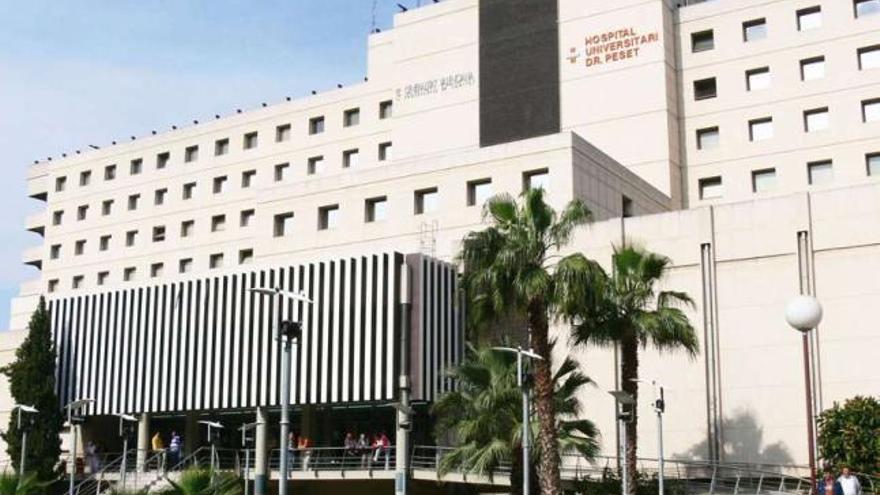 Finge ser médico y trabaja cinco meses en un hospital valenciano