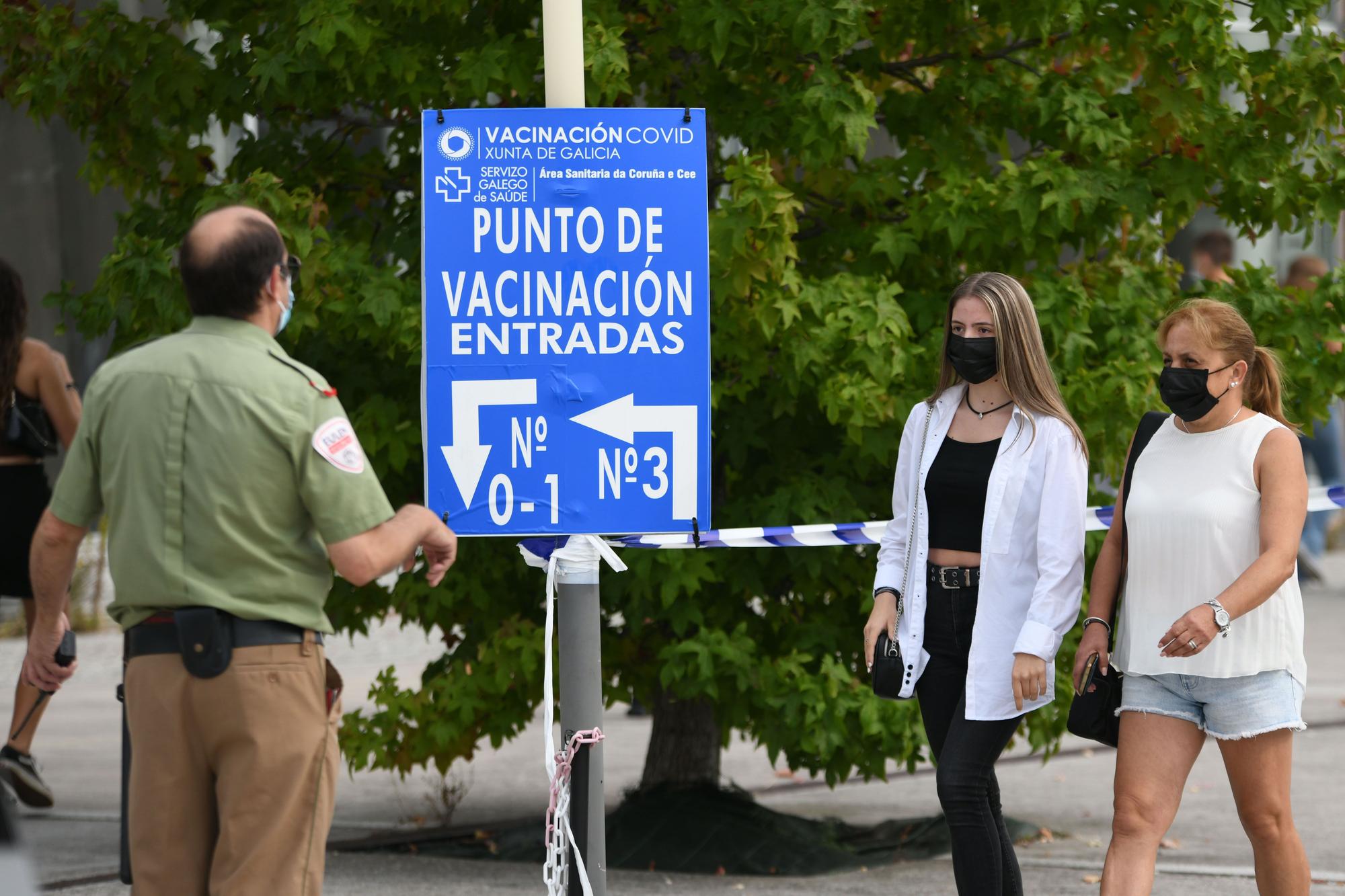 Vacunación sin cita de estudiantes y personal de los campus de Galicia