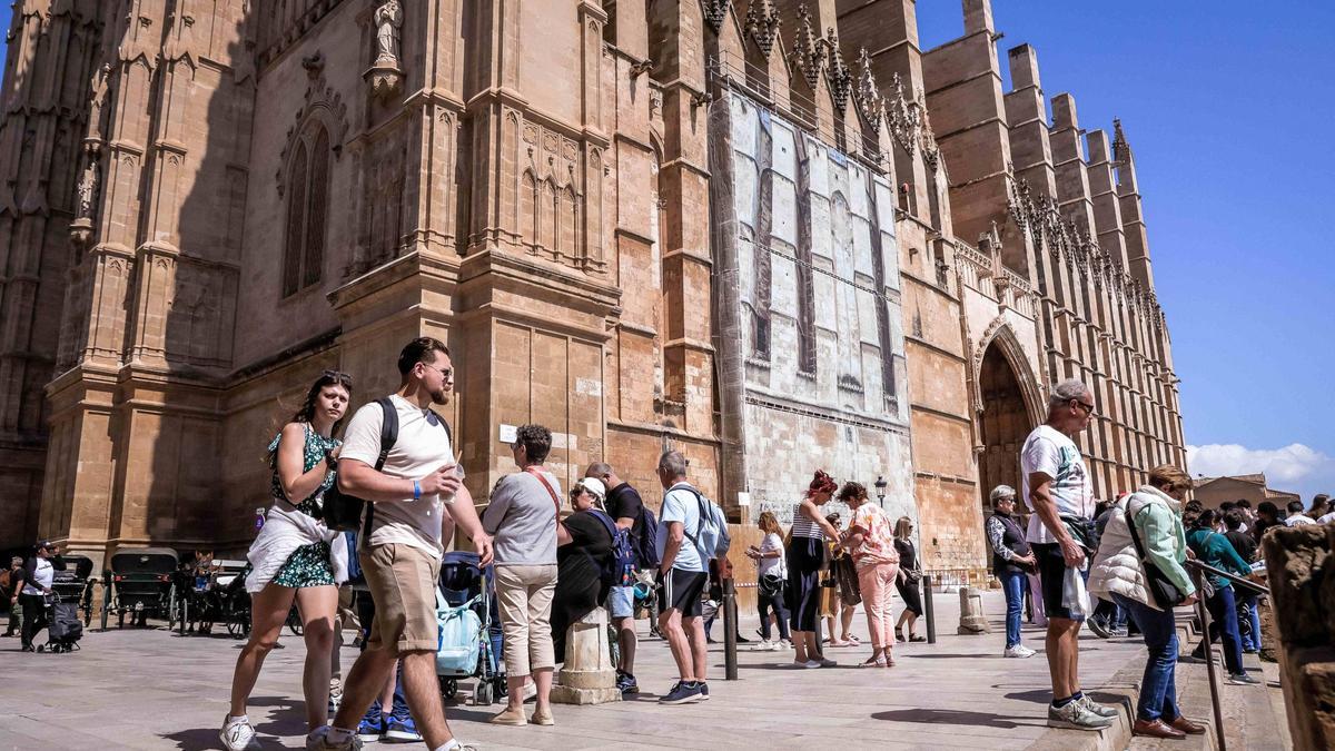 La ecotasa se aplica sobre las estancias de los turistas