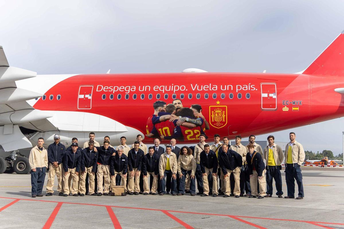 De Lavacolla al Mundial: la Selección ya vuela a Estados Unidos